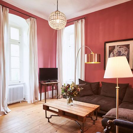 Gutshotel Baron Knyphausen Эльтвилле Экстерьер фото
