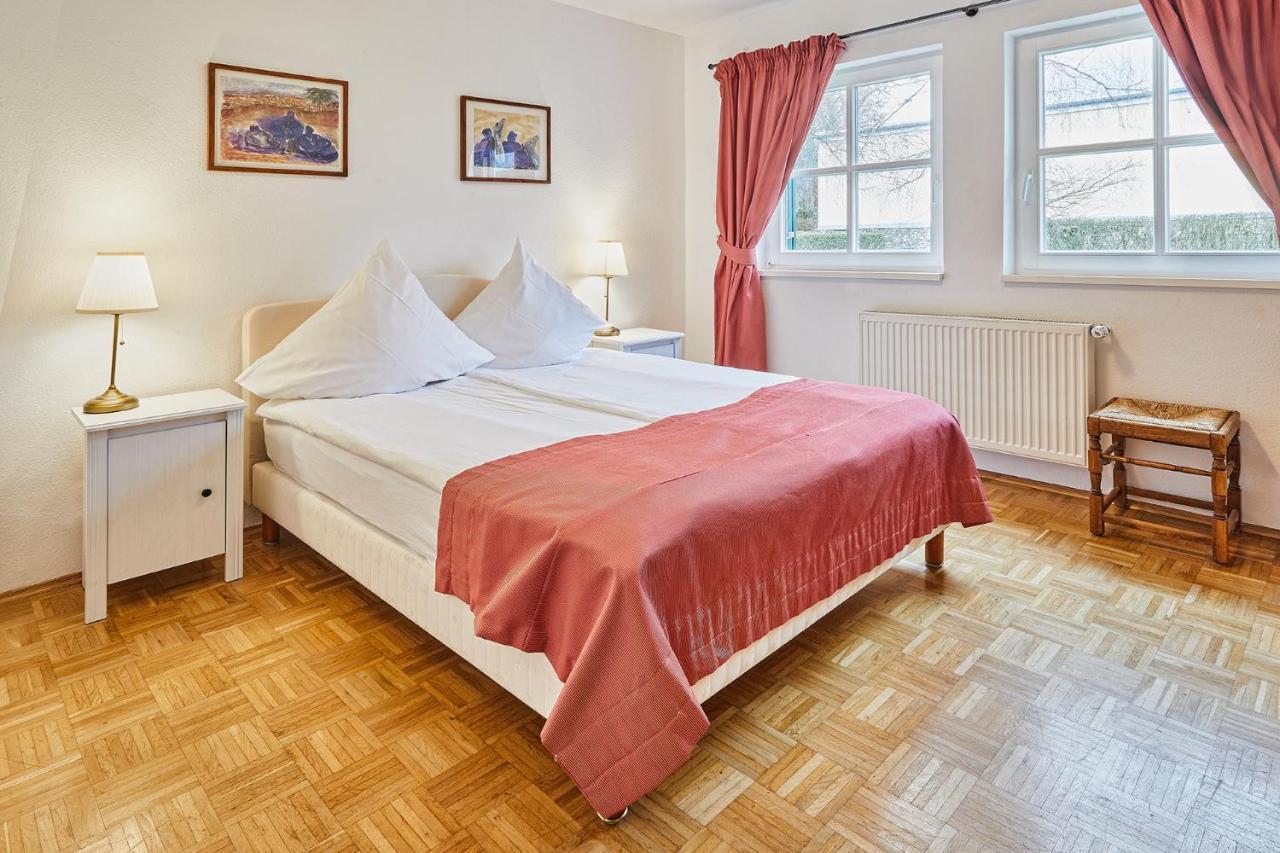 Gutshotel Baron Knyphausen Эльтвилле Экстерьер фото