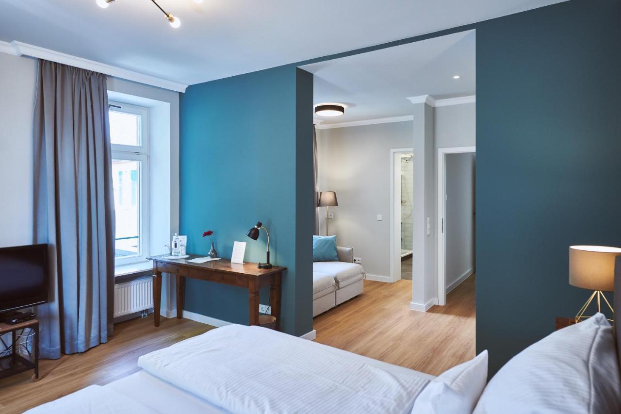 Gutshotel Baron Knyphausen Эльтвилле Экстерьер фото