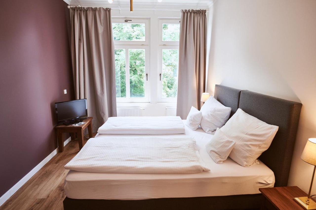 Gutshotel Baron Knyphausen Эльтвилле Экстерьер фото