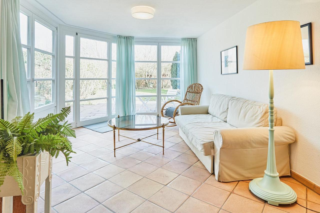 Gutshotel Baron Knyphausen Эльтвилле Экстерьер фото