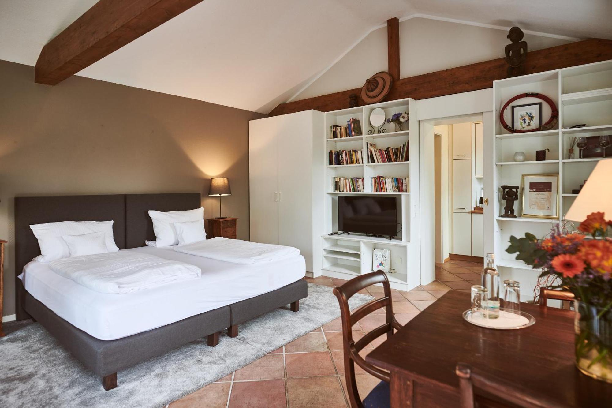 Gutshotel Baron Knyphausen Эльтвилле Экстерьер фото